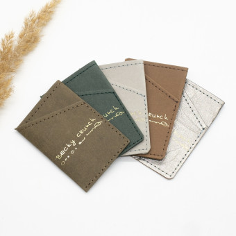 Becky Crunch Картхолдер